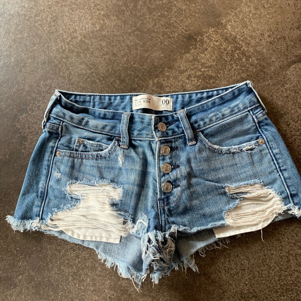 Set of 2 Abercrombie & Fitch Shorts - Picture 4 of 6